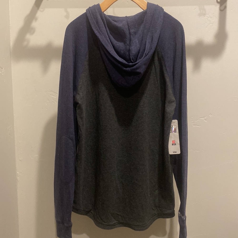 Chargers pullover sweater - Picture 7 of 7